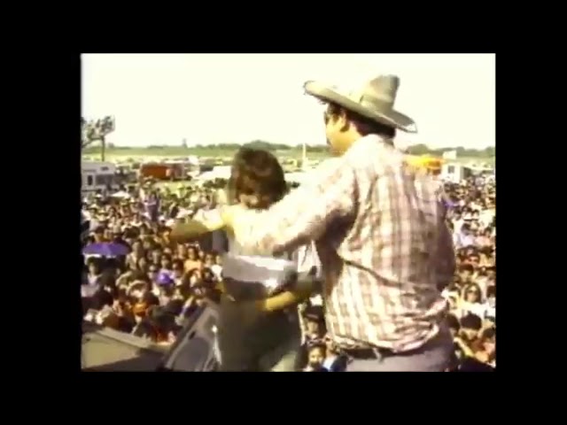 Ramon Ayala Y Los Bravos Del Norte - Vendedora De Amor