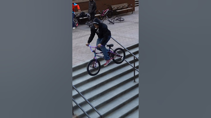 Walmart BMX Bike vs Big Stairset 🤣