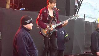 Razorlight - Somewhere Else [live @ Get Loaded In The Park, London 12-06-11]