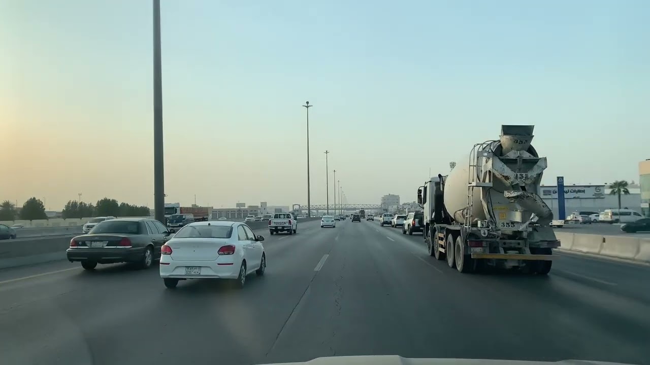 جولة سريعة في حي بدر بالدمام.. تغيّر كثير؟ ولا نفس ما هو؟ 😍🚘