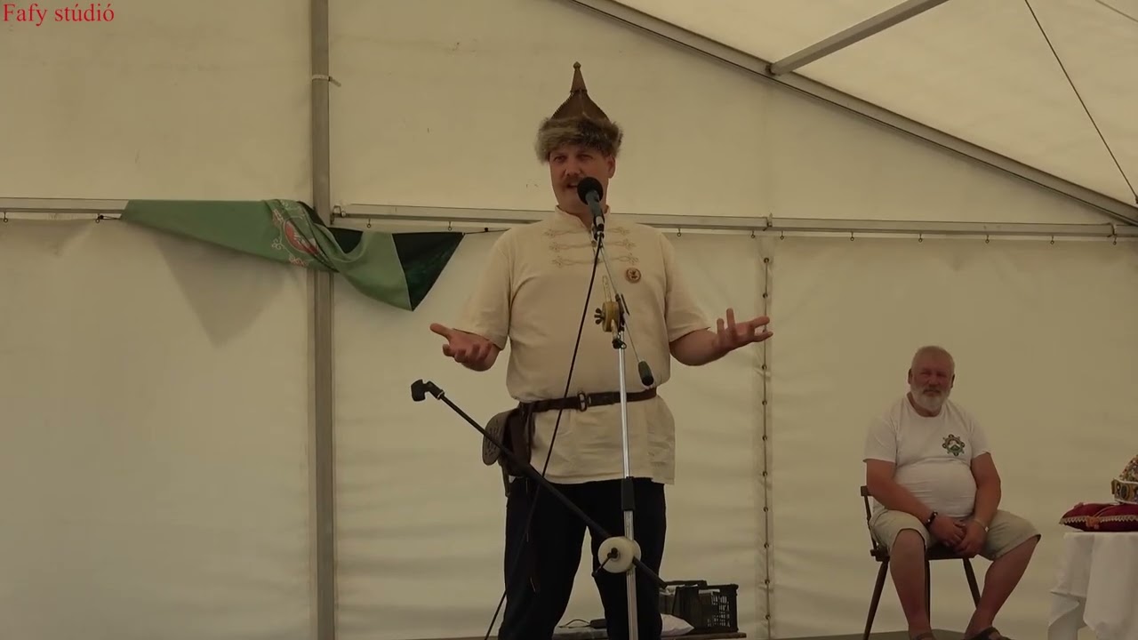 Kárpát-medencei összefogás: Simon Tamás koronaőr