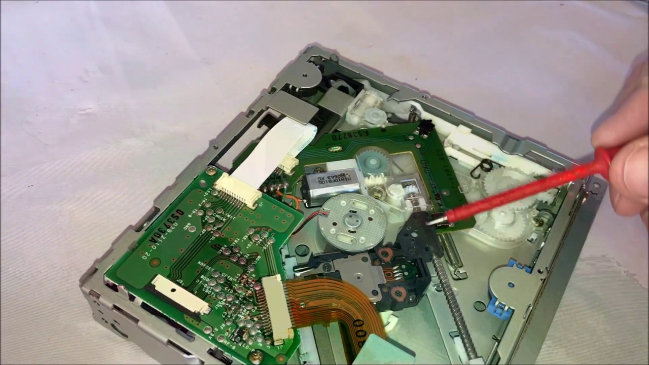 Saab 9-3 CD Unit Removal and Repair 