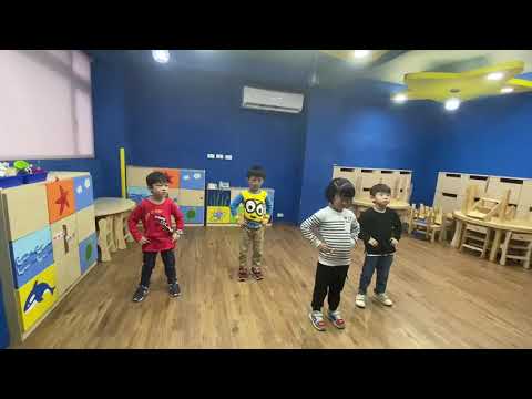 兒子舞蹈課聽媽媽的話