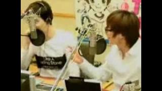 100304 Sukira Kyuhyun sings Listen...to you   Ending
