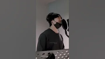 Jungkook Struggling In Cute While Recording Left And Right 