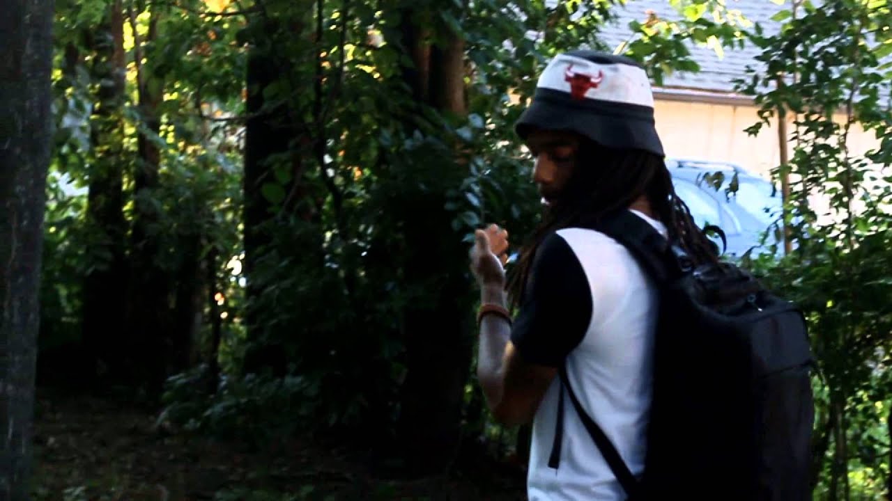 Kush Mac - The Intro (Official Video) | Shot by @Marathon_P auf YouTube ansehen Kush Mac - The Intro (Official Video) | Shot by @Marathon_P auf YouTube ansehen