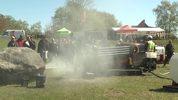 Ditch Witch JT10 with Roughneck air hammer