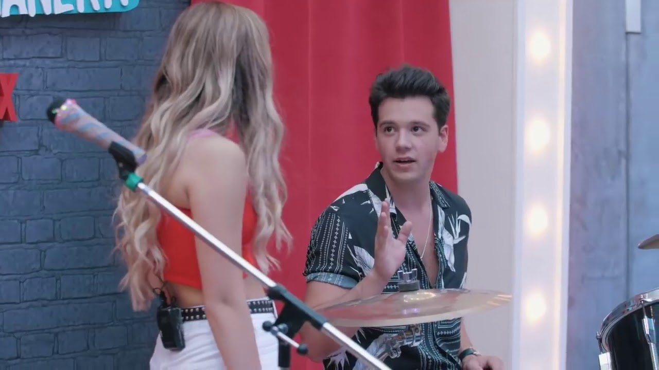 Avant Premiere Go! Vive a tu manera - Pili Pascual, Axel Muñiz con Tini y Bri Domínguez