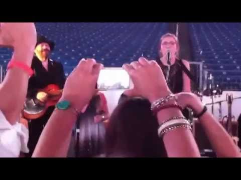 Lennon & Maisy "Ho Hey" live from ABC's Nashville Season 1 Wrap Party