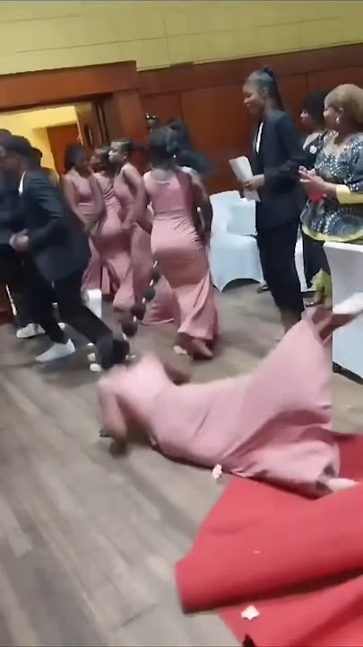 Demoiselle D’honneur Tomber En Dansant au Mariage #demoiselledhonneur #danse #youtubeshorts #mariage