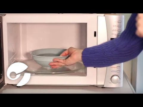 Video: ¿Cómo limpiar un horno de microondas con vinagre dentro de la grasa y la placa en 5 minutos?