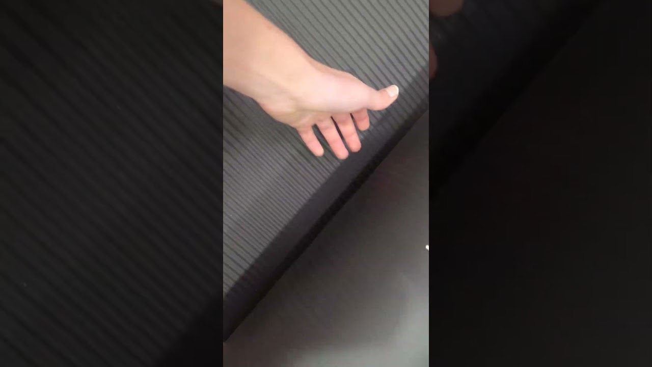 Review of Amazon Basics Extra Thick Yoga Exercise Mat