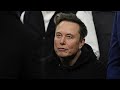 Маск может стать первым в истории триллионером: акционеры Tesla одобрили для него огромный...