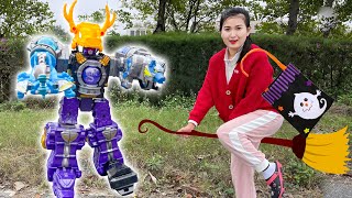 Changcady và bà lão bị rơi đồ, nhặt được siêu nhân robot đầu rồng