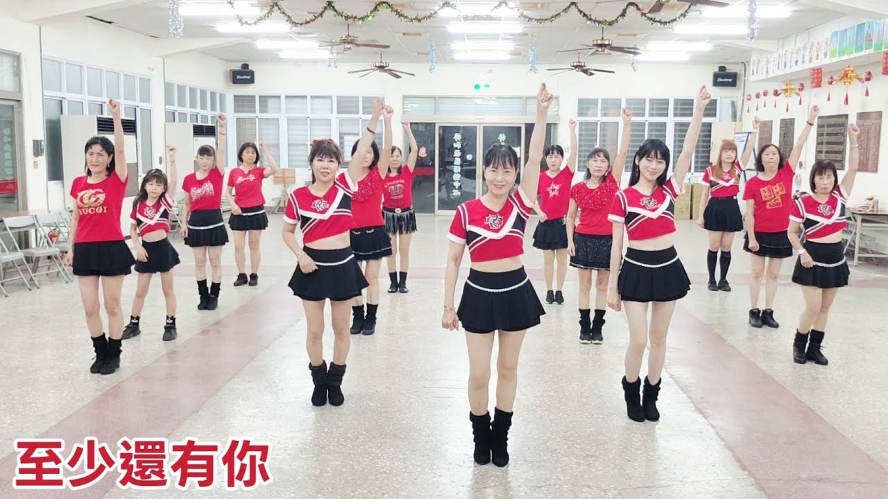 亮麗單人舞 - 《 至少還有你 》 (DJ阿卓版) |主唱 :  趙乃吉