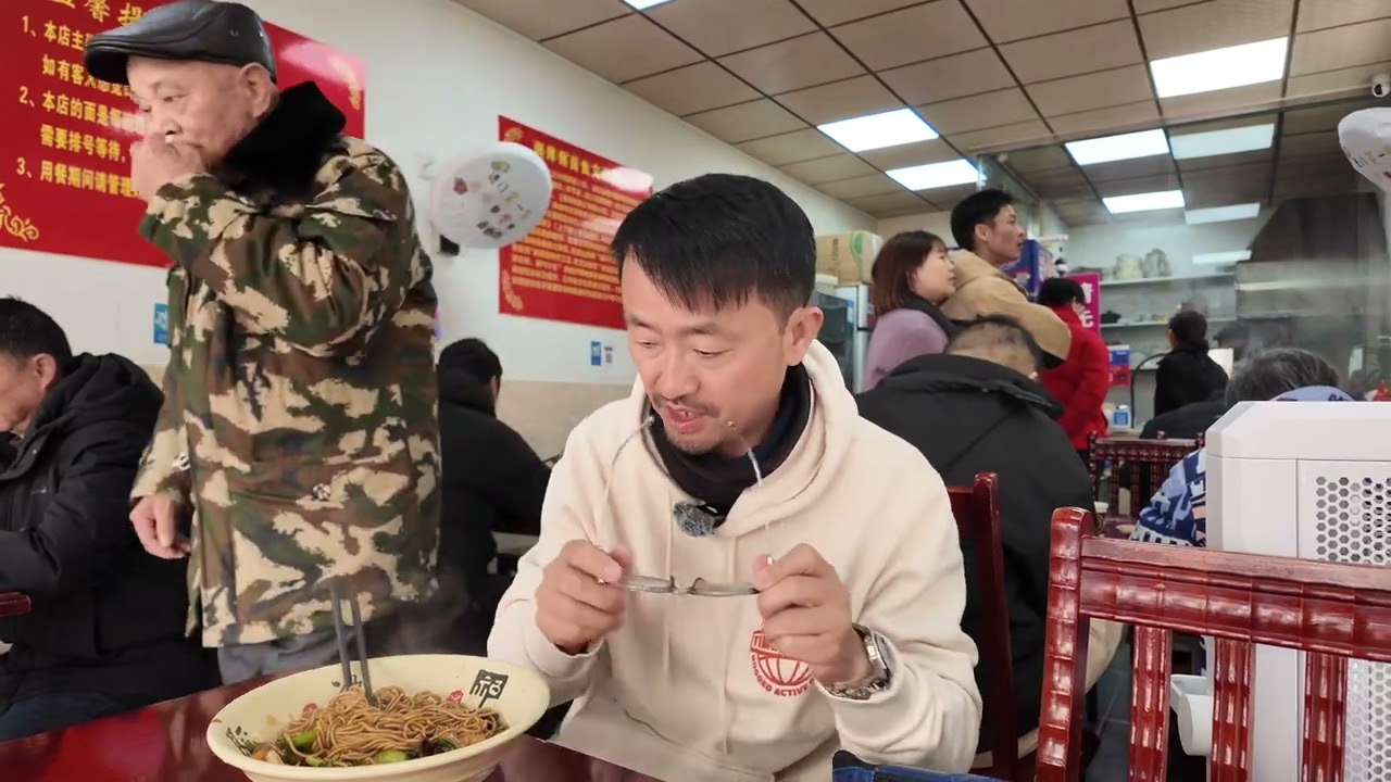 上海大叔坐高铁去嘉兴就为吃一碗面？太执着了吧！