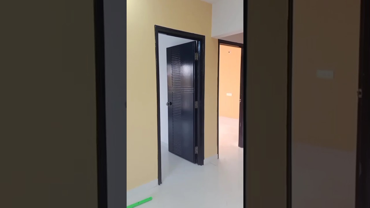 GANDHINAGAR FLAT 65LK