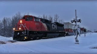 CN 8900 Class Leader Rolls Q112 East At Entwistle With P5 Horn Action