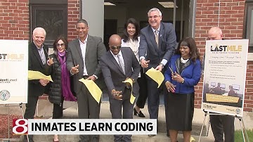 Inmates learn coding to get through The Last Mile before release