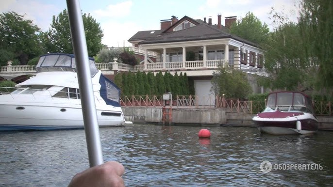 Бассейндегі купальник порно