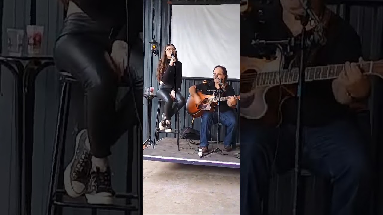 Niver do Zabett em novembro/2024...sua Entiada Victoria deu uma "canja" 🎸👊🎶🙏