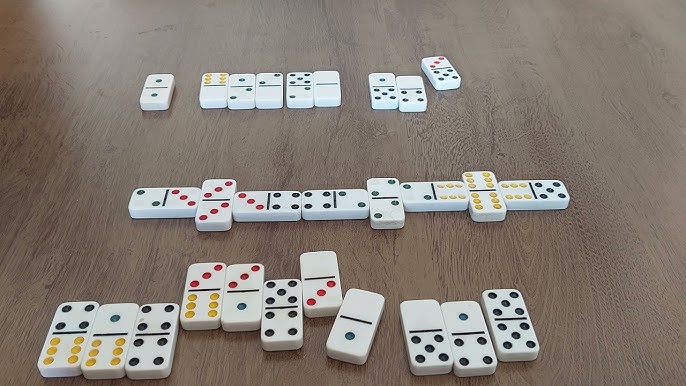 Dominoes 