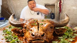 Download Lagu 猴哥今天卤牛头吃,牛头太大了,只能站着吃,软烂脱骨太爽了!【胖猴仔】 MP3 Download Lagu 猴哥今天卤牛头吃,牛头太大了,只能站着吃,软烂脱骨太爽了!【胖猴仔】 MP3