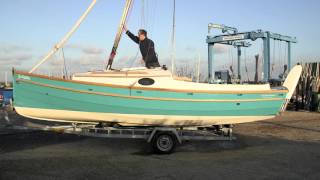 De-rigging the Swallow Yachts BayCruiser 23