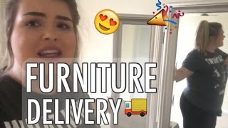 Apartment Vlog / FURNITURE DELIVERY & CLOSET TOUR