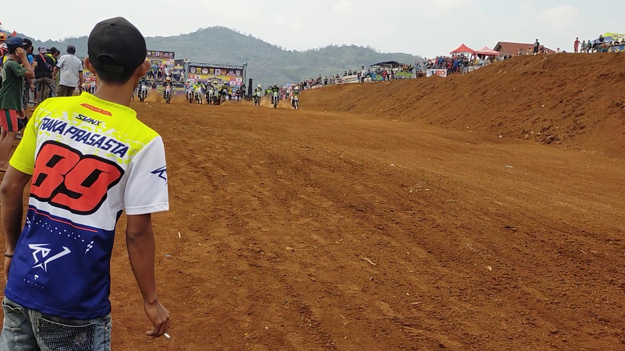 Star grasstrack karang para sukabumi 2019 bebek modif ...