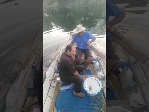 شوف الصحاب والعمر الي بينهم و الي له أصحاب جدعان ماتخفيش عليه 