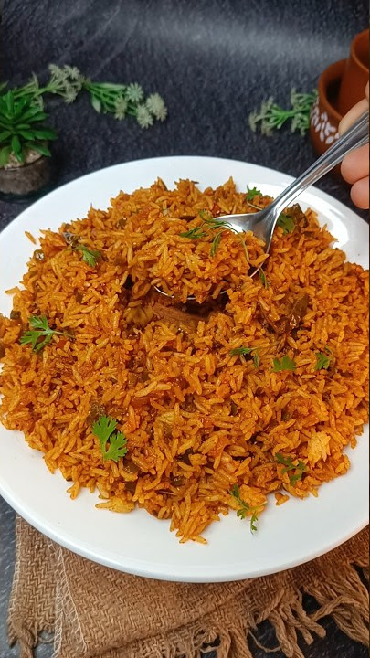 Ghar Wala DESI Fried Rice 🍚💙💙 #shorts #friedrice #chawal #rice #masalarice #leftoverricerecipe #food