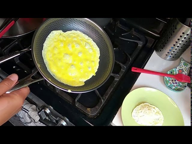 HexClad Skillet Review: Can One Pan Sear Like Stainless Steel and Release  Like Nonstick? - CNET