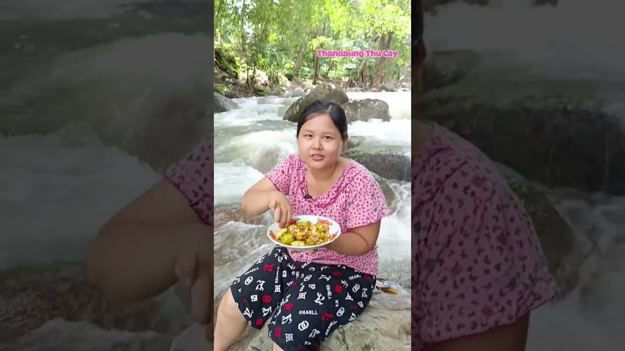 လုံခြုံသီးသုပ်ကို အိမ်နားကပသိချောင်းထဲသွားစားပီးအမိုးနဲ့တူတူရေချိုးမယ်🥰🤗