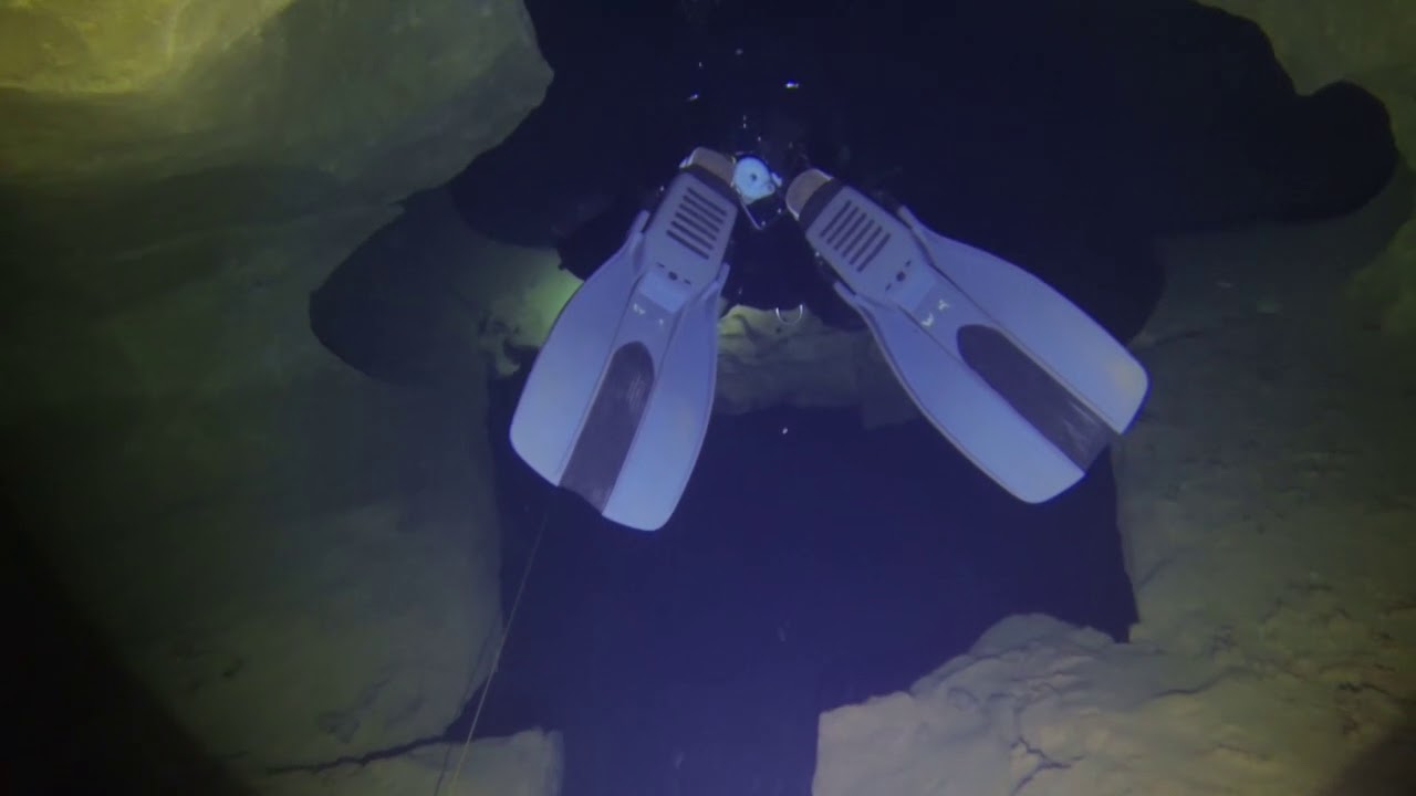 CANNON BALL SPRING IN LAKE WAPPAPELO IN SOUTHERN MISSOURI