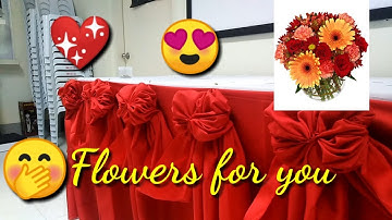 Table skirting. Flower design. Scallops. Triple pleats.