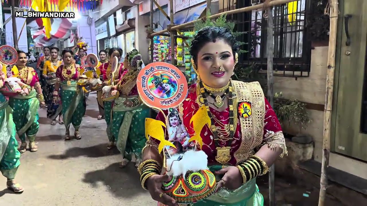 वर्सोवा कोळीवाडा होळी मटकी मिरवणूक😍✨🥀२०२६ #varsova #varsovakoliwada #holifestival #agrikoli koliwada