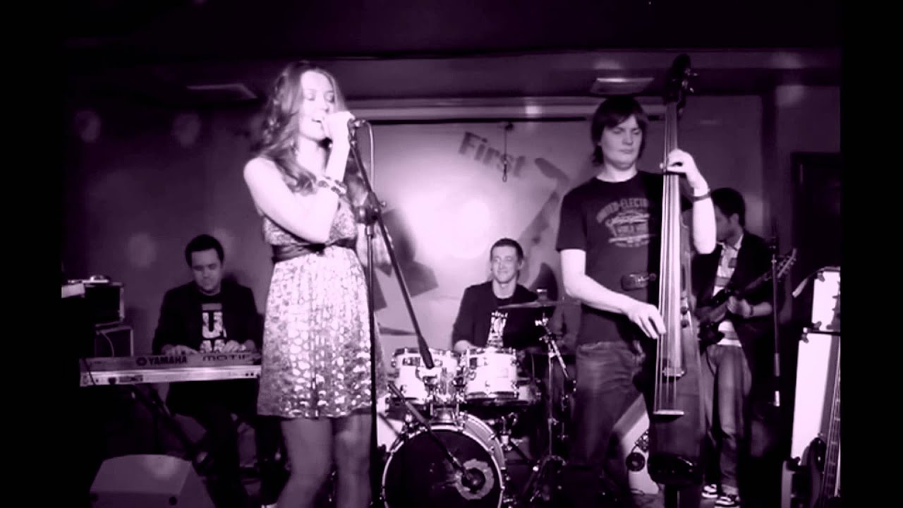 Electro-acoustic D-Bass 27