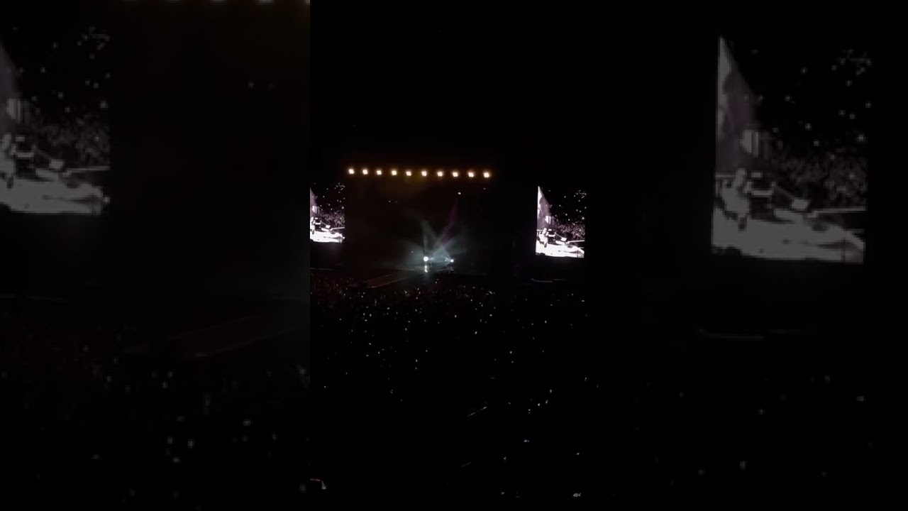 Antonio Orozco Entre Sobras y Sobras me Faltas Palau Sant Jordi Barcelona 2022