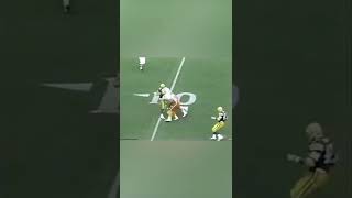 Favre Passes to Himself for First Career Completion