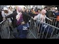 تقرير خاص بيورونيوز من منطقة مولينبيك في بروكسل و مقابلة مع سماحة الإمام محمد غالاي إمام جامع تقرير خاص بيورونيوز من منطقة مولينبيك في بروكسل و مقابلة مع سماحة الإمام محمد غالاي إمام جامع