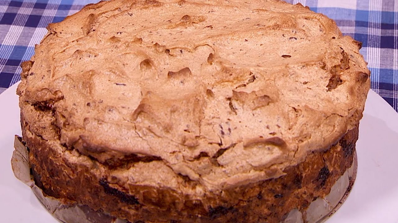 Torta de dulce de leche y merengue de nuez