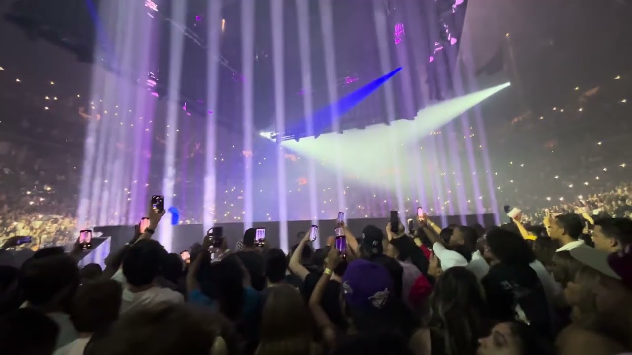 Drake - Laugh Now Cry Later Live @ Barclays Center Brooklyn, NY (It’s All A Blur Tour 2023)