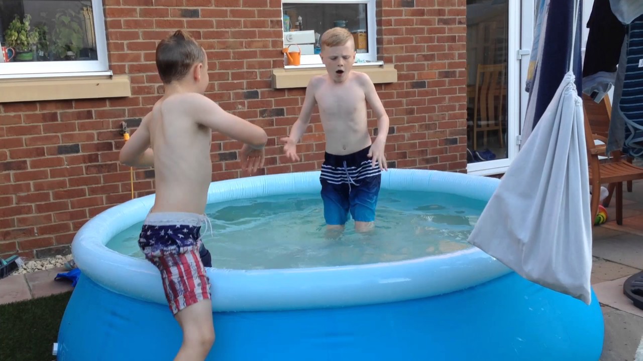 ICE BATH CHALLENGE - YouTube