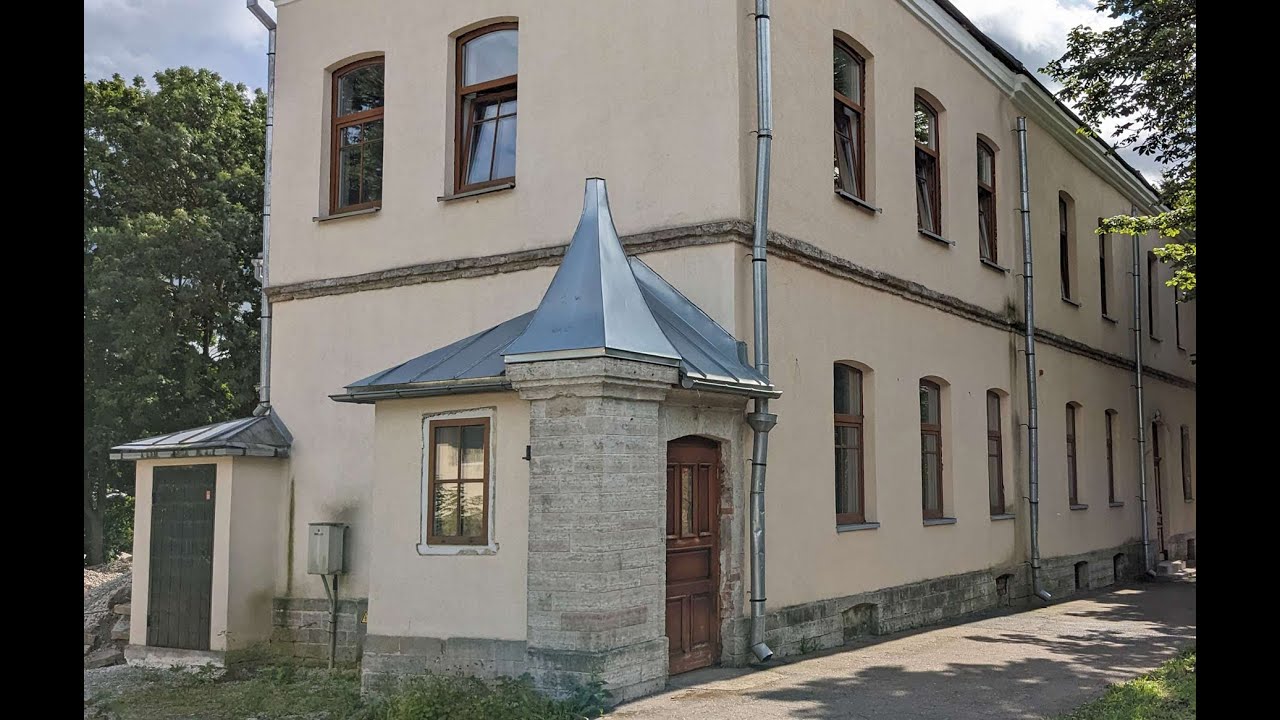 Башенки, деревянное зодчество и политическое соперничество: что скрывает дом в Старой Нарве