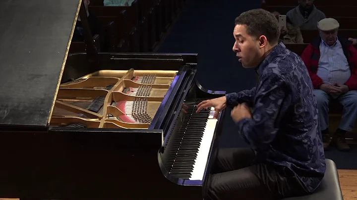 Jason Stoll plays Gershwin's Rhapsody in Blue