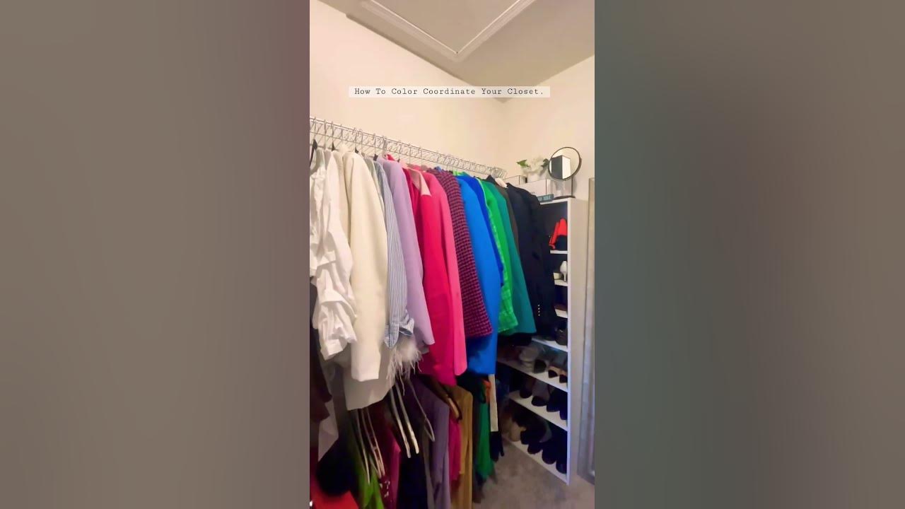 How to Color Coordinate Your Closet Like a Pro