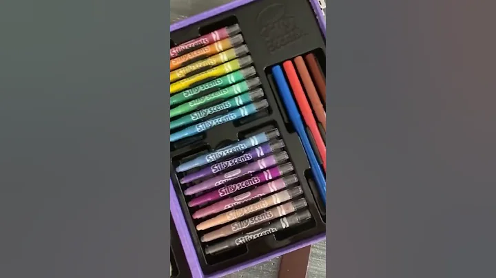 Crayola brief case art set: scented pencils and drawings #shorts #shortsviral #shortskids