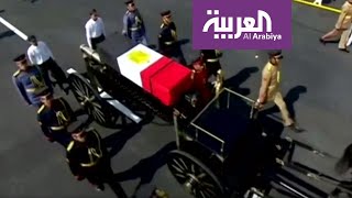 الرئيس المصري الأسبق حسني مبارك شيع في جنازة عسكرية مهيبة