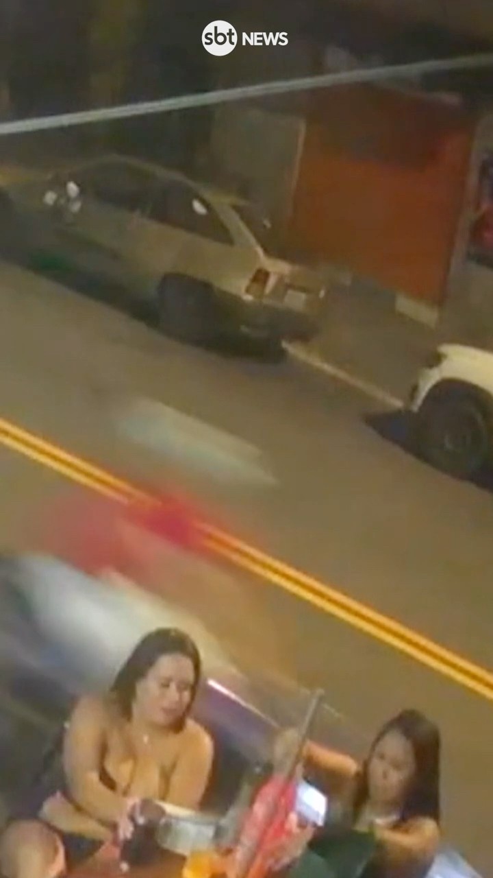 Mulher é atropelada em rua onde idoso morreu ao ser atingido por moto empinada